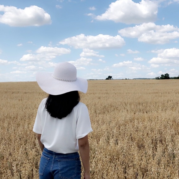 Meet your Posher, Christina - Picture 1 of 1